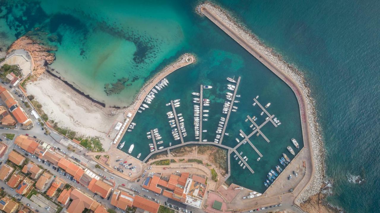 Residence La Marina Isola Rossa Exterior foto
