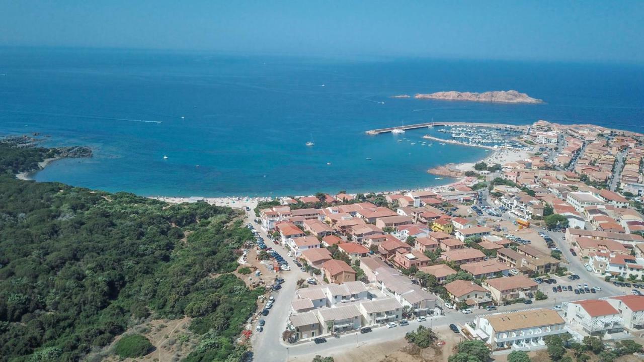 Residence La Marina Isola Rossa Exterior foto